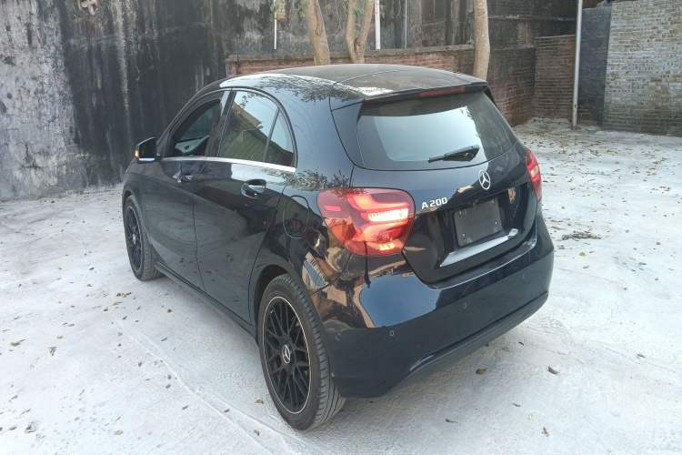Used Mercedes-Benz A-Class 2017 Revised A 200 Dynamic Edition Exterior 2
