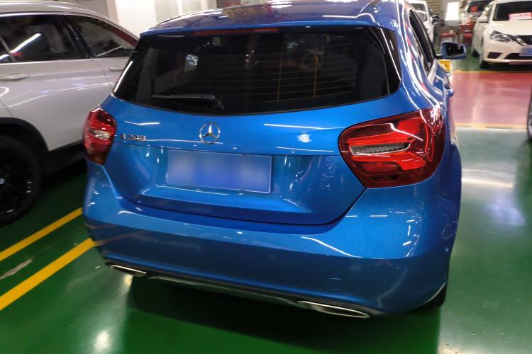 Used Mercedes-Benz A-Class 2017 A 200 Fashion Model Exterior 4