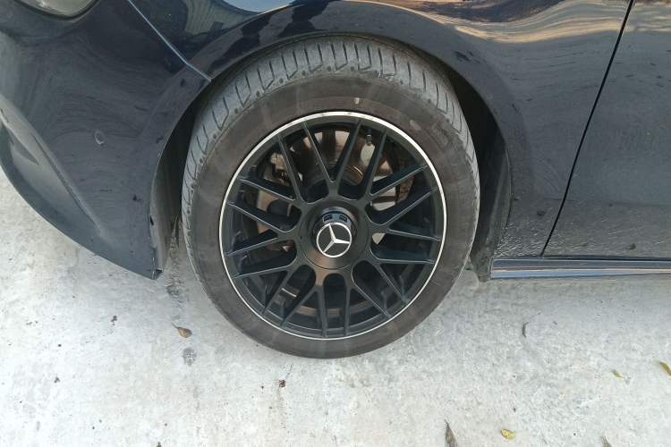 Used Mercedes-Benz A-Class 2017 Revised A 200 Dynamic Edition Exterior 4