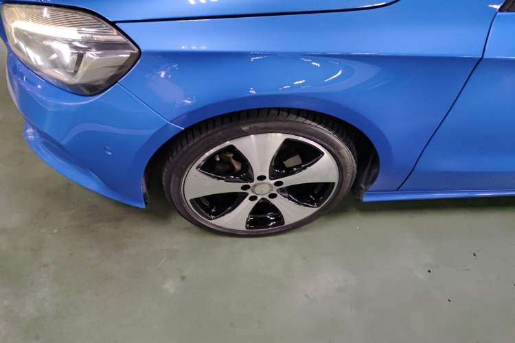 Used Mercedes-Benz A-Class 2017 A 200 Fashion Model Exterior 4