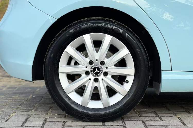 Used Mercedes-Benz A-Class 2017 Revised A 180 Exterior 9