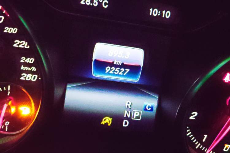 Used Mercedes-Benz A-Class 2017 Revised Version A 200 Fashion Edition Odometer Close Up