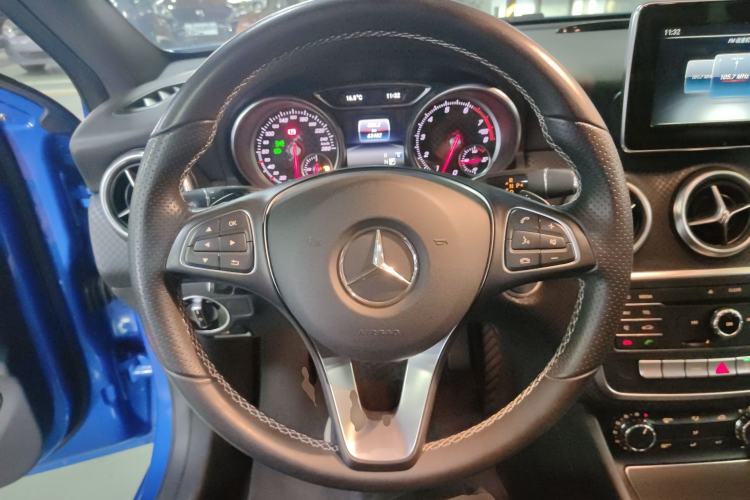 Used Mercedes-Benz A-Class 2017 A 200 Fashion Model Steering Wheel