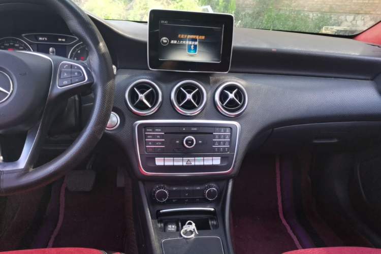 Used Mercedes-Benz A-Class 2017 A 200 Dynamic Edition Audio And AC Panel