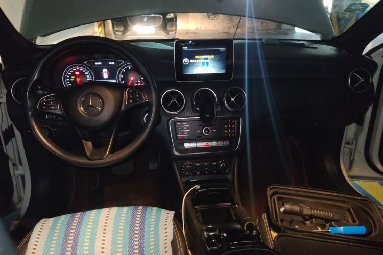 Used Mercedes-Benz A-Class 2017 A 180 Center Console