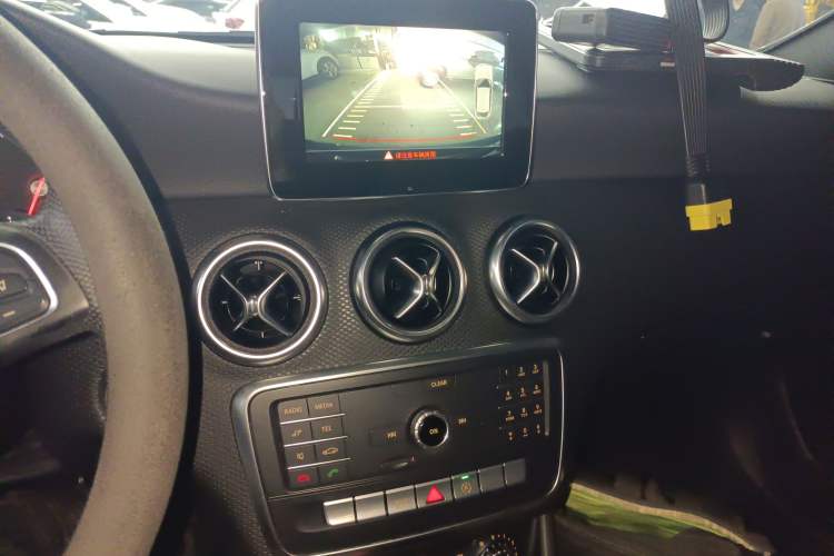 Used Mercedes-Benz A-Class 2017 A 180 Audio And AC Panel