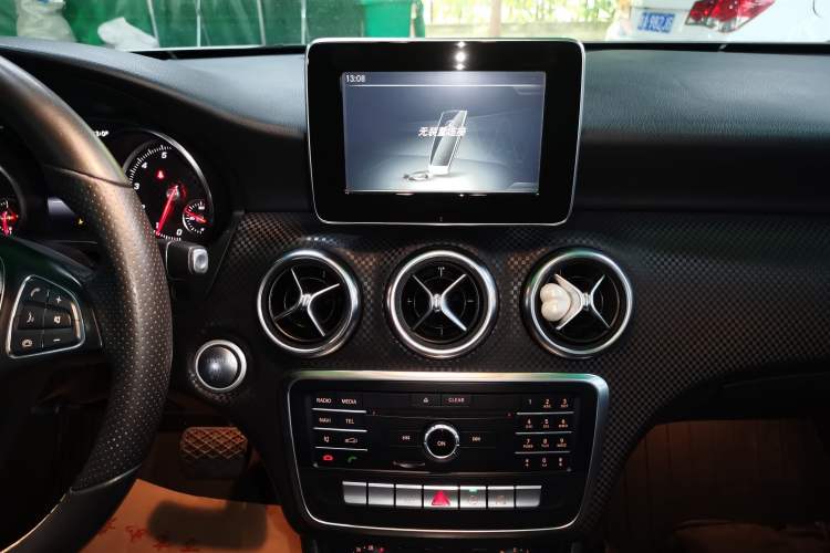 Used Mercedes-Benz A-Class 2017 A 200 Fashion Model Audio And AC Panel