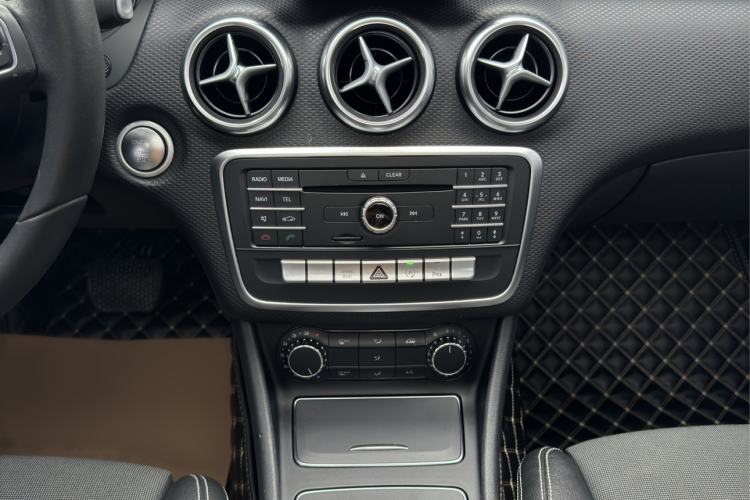 Used Mercedes-Benz A-Class 2017 Revised A 200 Dynamic Edition Audio And AC Panel