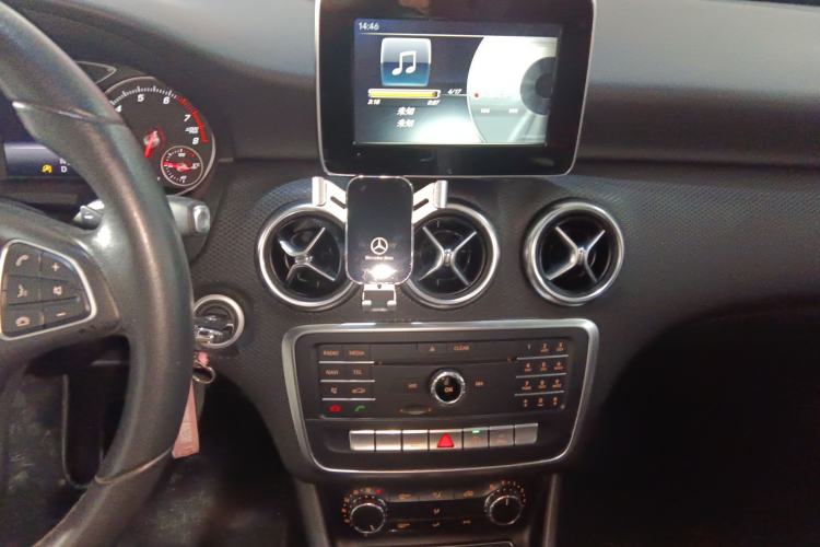 Used Mercedes-Benz A-Class 2017 A 200 Dynamic Edition Audio And AC Panel