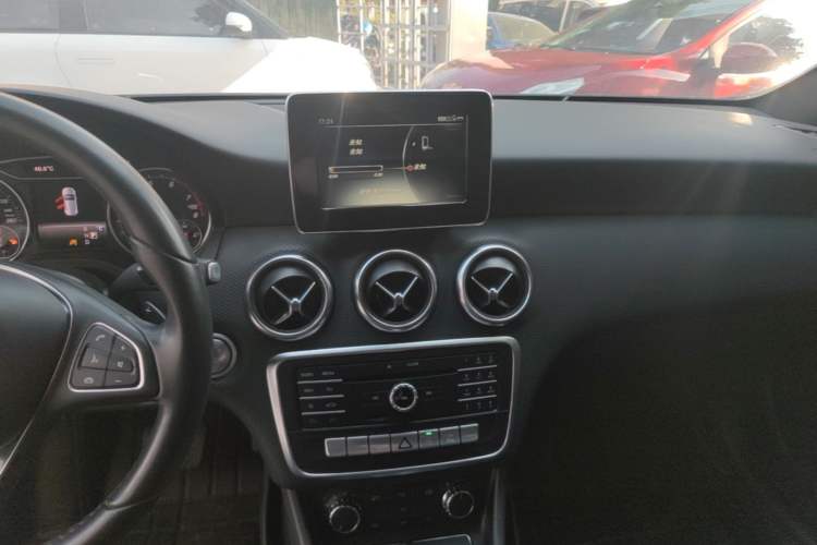 Used Mercedes-Benz A-Class 2017 Revised A 200 Dynamic Edition Audio And AC Panel