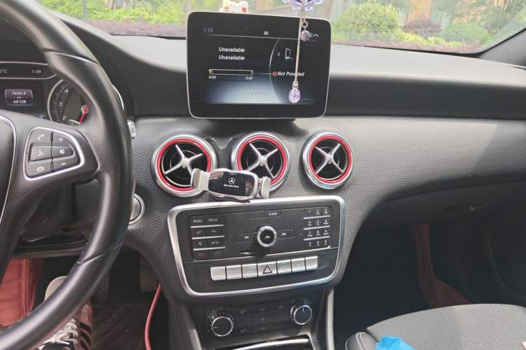 Used Mercedes-Benz A-Class 2017 Revised A 200 Dynamic Edition Audio And AC Panel