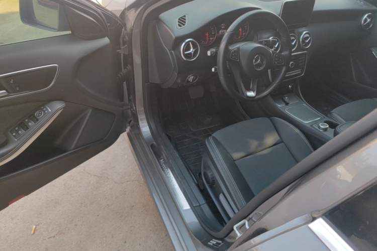 Used Mercedes-Benz A-Class 2017 Revised A 200 Dynamic Edition Driver Seat