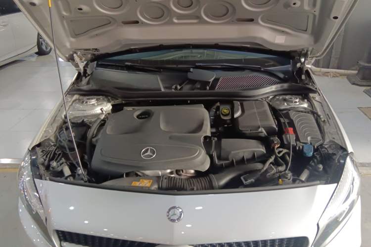 Used Mercedes-Benz A-Class 2017 A 200 Dynamic Edition Engine Bay