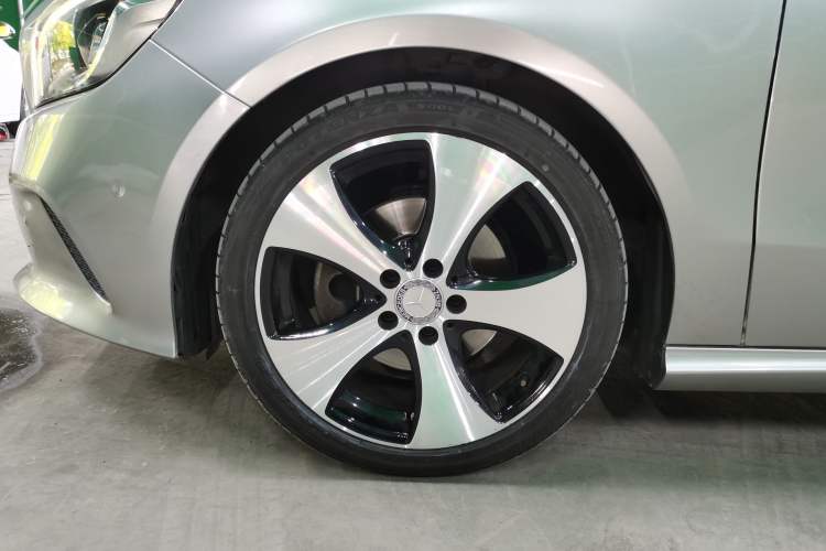 Used Mercedes-Benz A-Class 2017 A 200 Fashion Model Exterior 1
