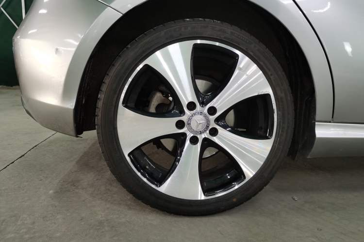 Used Mercedes-Benz A-Class 2017 A 200 Fashion Model Exterior 2