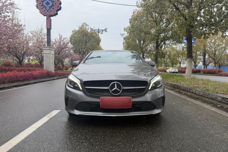 Used Mercedes-Benz A-Class 2017 Revised A 200 Dynamic Edition Exterior 4