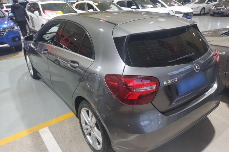 Used Mercedes-Benz A-Class 2017 Revised A 200 Dynamic Edition Exterior 5