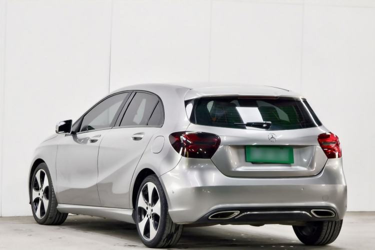 Used Mercedes-Benz A-Class 2017 A 200 Fashion Model Exterior 5