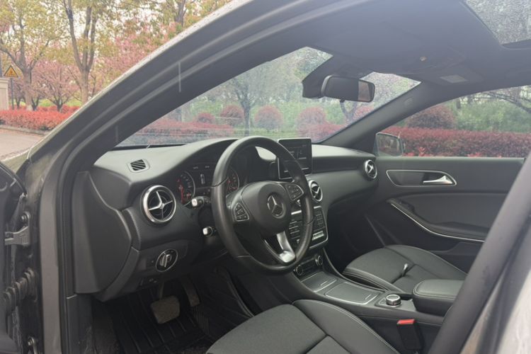 Used Mercedes-Benz A-Class 2017 Revised A 200 Dynamic Edition Exterior 7
