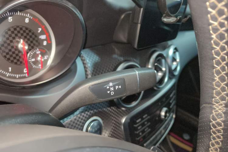 Used Mercedes-Benz A-Class 2017 Revised Version A 200 Fashion Edition Gear Lever