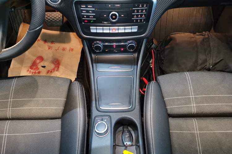 Used Mercedes-Benz A-Class 2017 A 200 Fashion Model Gear Lever