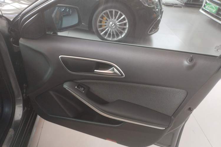 Used Mercedes-Benz A-Class 2017 Revised A 200 Dynamic Edition Interior 5