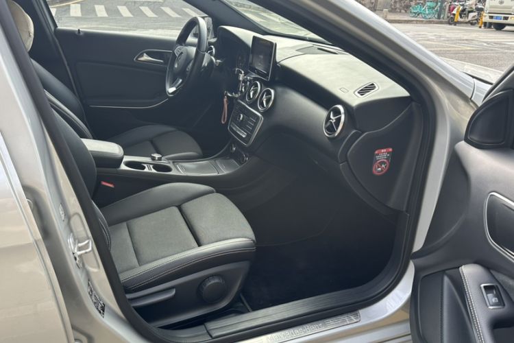 Used Mercedes-Benz A-Class 2017 A 200 Dynamic Edition Interior 6