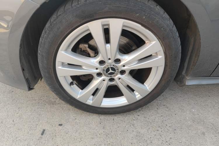 Used Mercedes-Benz A-Class 2017 Revised A 200 Dynamic Edition Left Front Wheel Hub
