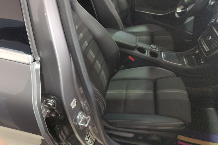 Used Mercedes-Benz A-Class 2017 Revised Version A 200 Fashion Edition Right Front Seat