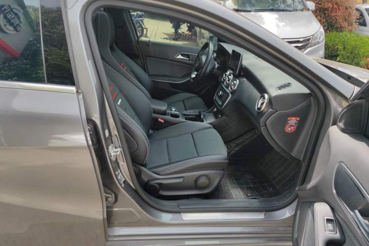 Used Mercedes-Benz A-Class 2017 Revised A 200 Dynamic Edition Right Front Seat