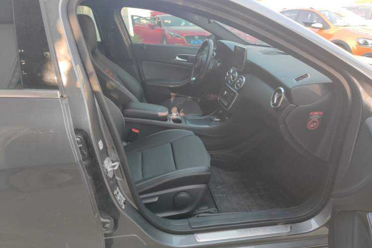 Used Mercedes-Benz A-Class 2017 Revised A 200 Dynamic Edition Right Front Seat