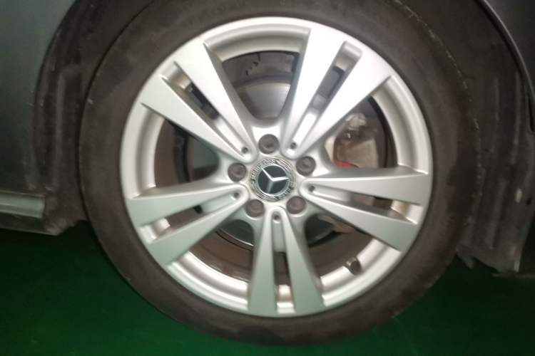 Used Mercedes-Benz A-Class 2017 A 200 Dynamic Edition Right Front Wheel Hub