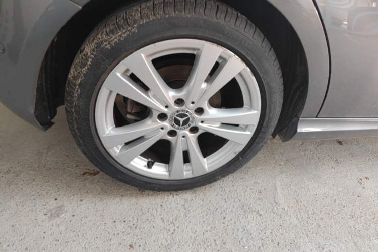 Used Mercedes-Benz A-Class 2017 Revised A 200 Dynamic Edition Right Rear Wheel Hub