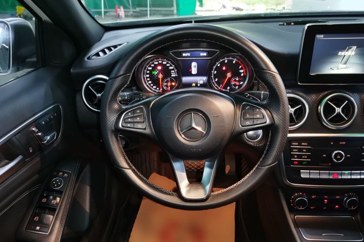 Used Mercedes-Benz A-Class 2017 A 200 Fashion Model Steering Wheel