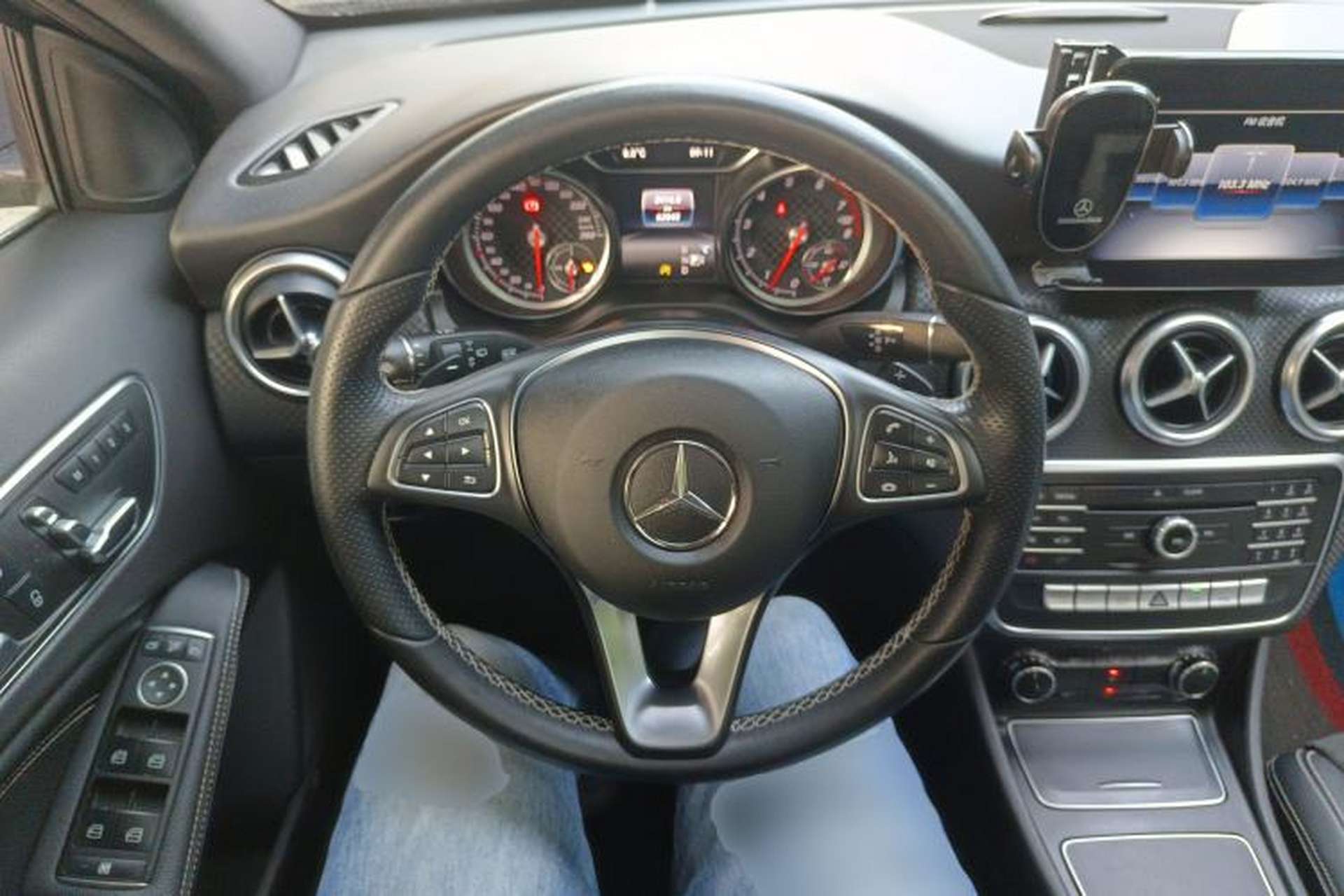 Used Mercedes-Benz A-Class 2017 Revised Version A 200 Fashion Edition Steering Wheel