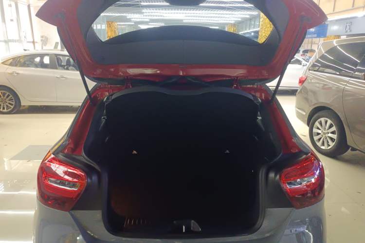 Used Mercedes-Benz A-Class 2017 A 180 Trunk