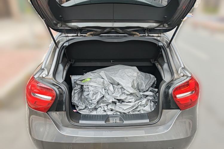 Used Mercedes-Benz A-Class 2017 Revised Version A 200 Fashion Edition Trunk