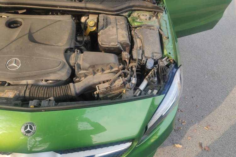 Used Mercedes-Benz A-Class 2017 A 200 Fashion Model Engine Bay Left