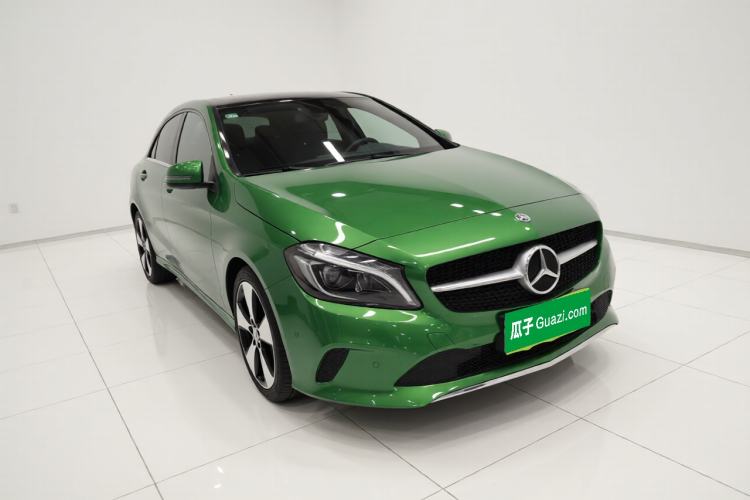 Used Mercedes-Benz A-Class 2017 A 200 Fashion Model Exterior 2