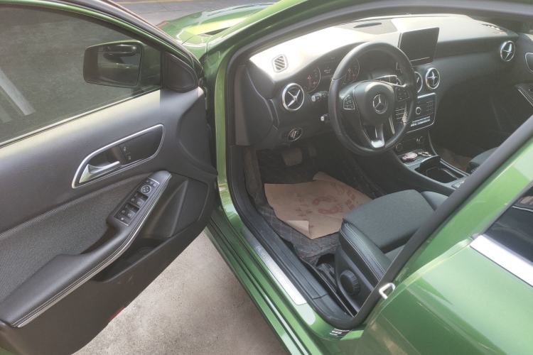Used Mercedes-Benz A-Class 2017 Revised A 200 Dynamic Edition Interior 3
