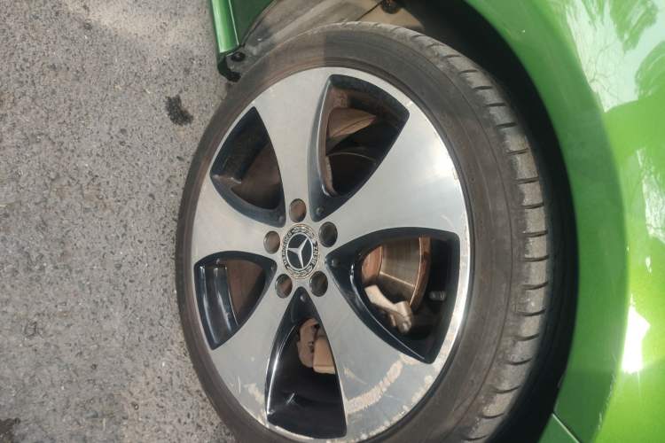 Used Mercedes-Benz A-Class 2017 A 200 Fashion Model Right Front Wheel Hub