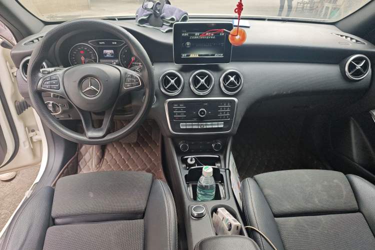 Used Mercedes-Benz A-Class 2017 Revised A 180 Center Console