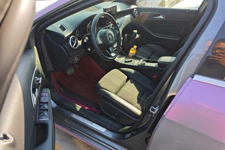 Used Mercedes-Benz A-Class 2017 Revised Version A 200 Fashion Edition Driver Seat