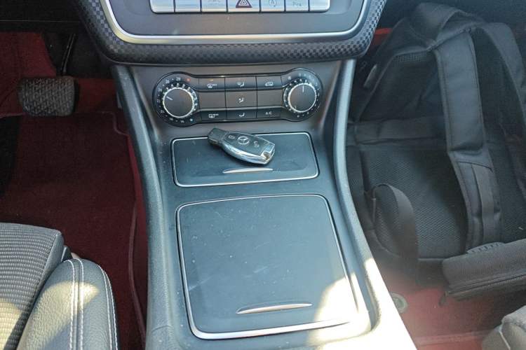 Used Mercedes-Benz A-Class 2017 Revised Version A 200 Fashion Edition Vehicle Key