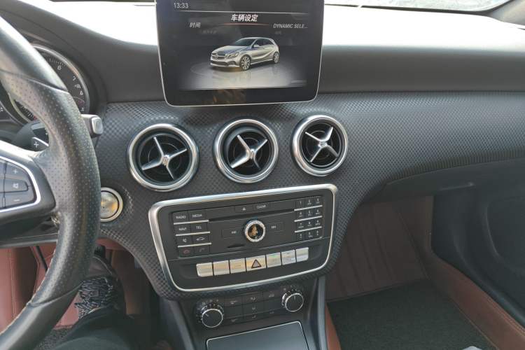 Used Mercedes-Benz A-Class 2017 A 200 Fashion Model Audio And AC Panel