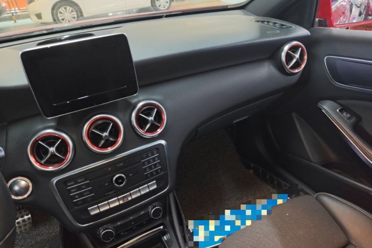 Used Mercedes-Benz A-Class 2017 A 200 Dynamic Edition Audio And AC Panel