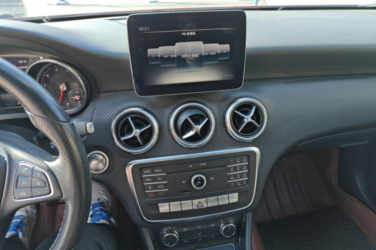 Used Mercedes-Benz A-Class 2017 A 200 Fashion Model Audio And AC Panel