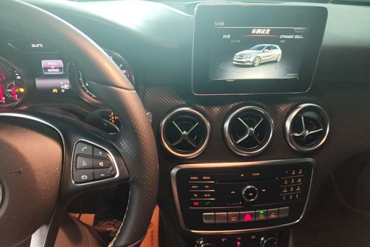 Used Mercedes-Benz A-Class 2017 A 200 Fashion Model Audio And AC Panel