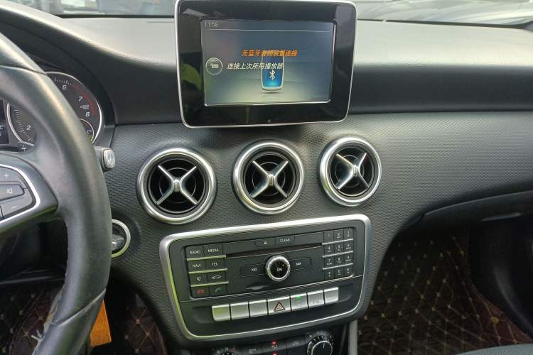 Used Mercedes-Benz A-Class 2017 A 200 Dynamic Edition Audio And AC Panel