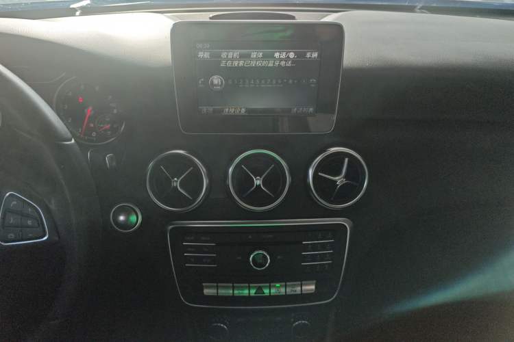 Used Mercedes-Benz A-Class 2017 A 200 Dynamic Edition Audio And AC Panel